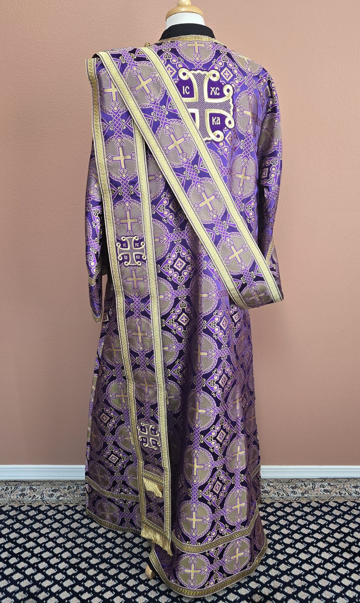 Deacon set, Antioch purple Avg Reg